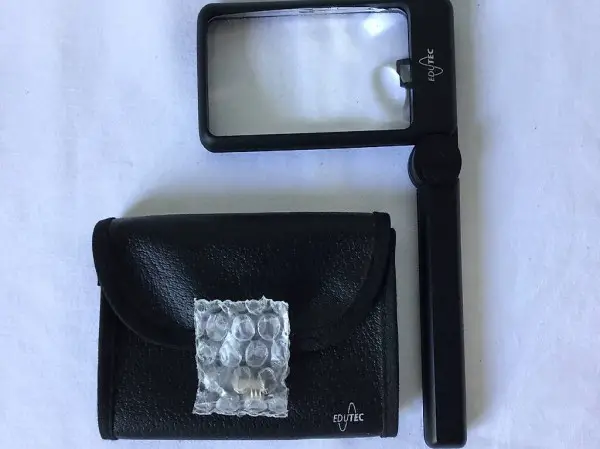 Vergrössern Glas mit Licht und Etui