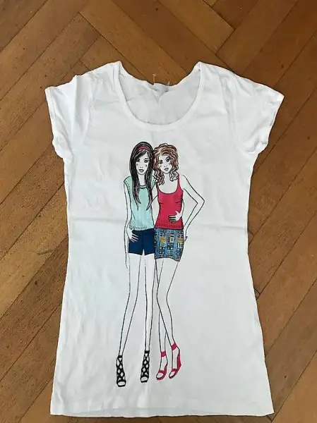 weisses T-Shirt (2 Mädchen)