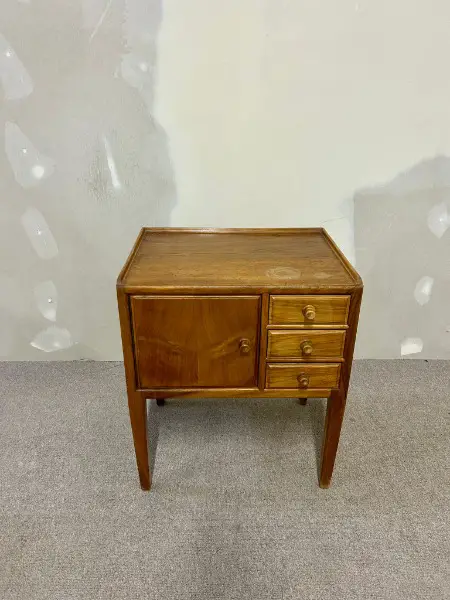 Vintage Holz Nachttisch mit Schubladen, Kommode/Schrank