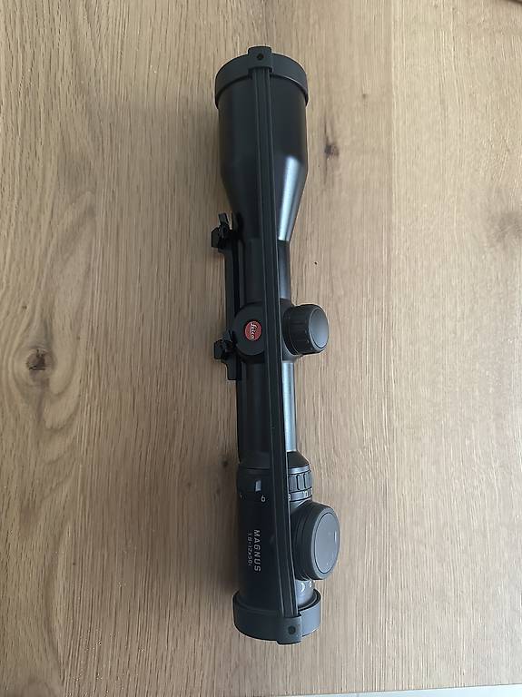 Zielfernrohr Leica Magnus 1.8-12x50