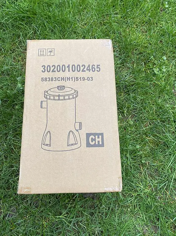 Schwimmbad Poolpumpe NEU/ungeöffnet