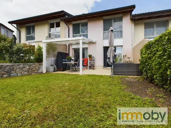 Villa mitoyenne à vendre à 2088 Cressier