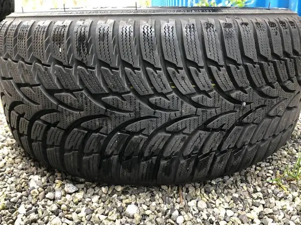 1XNokian Winterpneu 185/60R14
