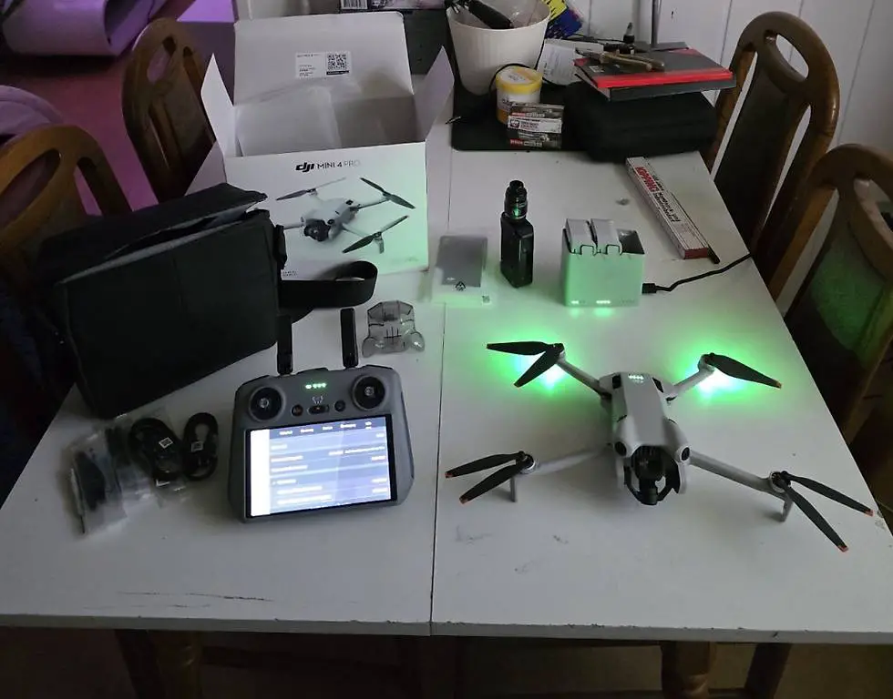 DJI Mini 4 Pro Fly More Combo (DJI RC 2) ´