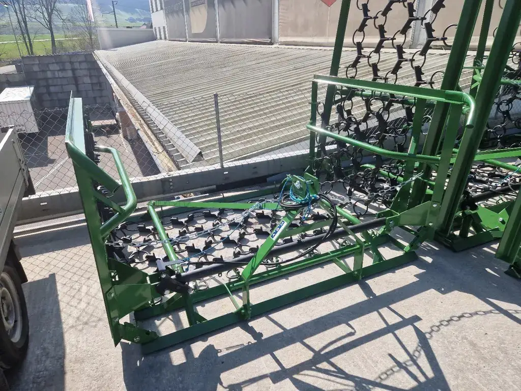 Wiesenegge hydraulisch klappbar / 4m