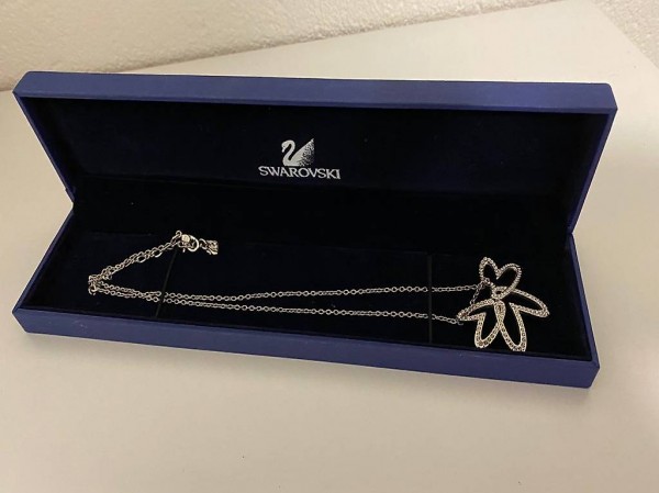 Neuwertige Halskette von Swarovski