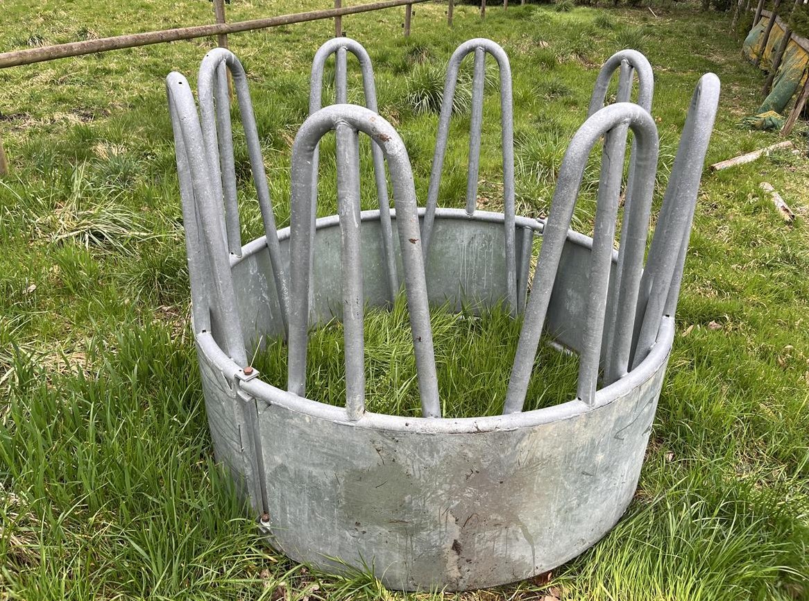 Heuraufe Pferd Occasion - aus verzinktem Stahl