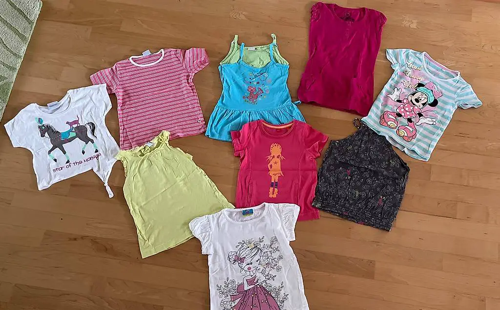 DIV T-Shirts Grösse 122