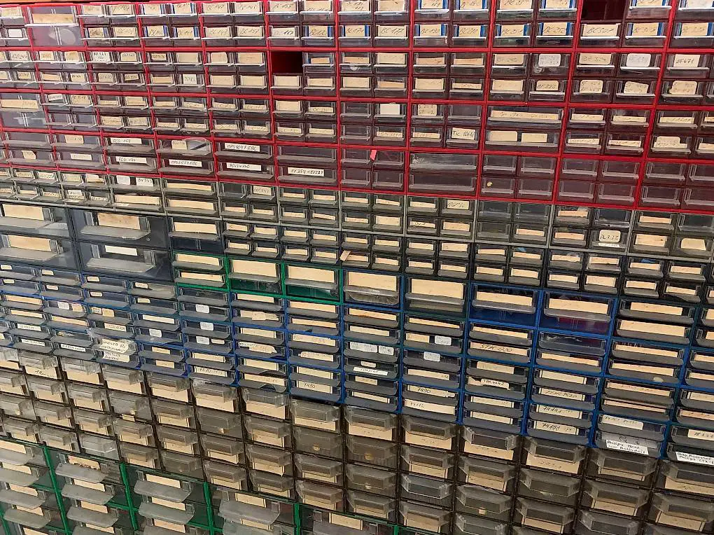 Lagerräumung: Viele Halbleiter Radio/TV/UE 60-80er Jahre