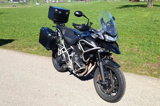 triumph tiger 1200 gt pro