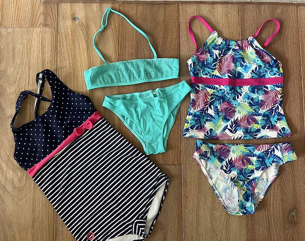 Badeanzug, Bikini, Tankini - Grösse 122, 128/8Y