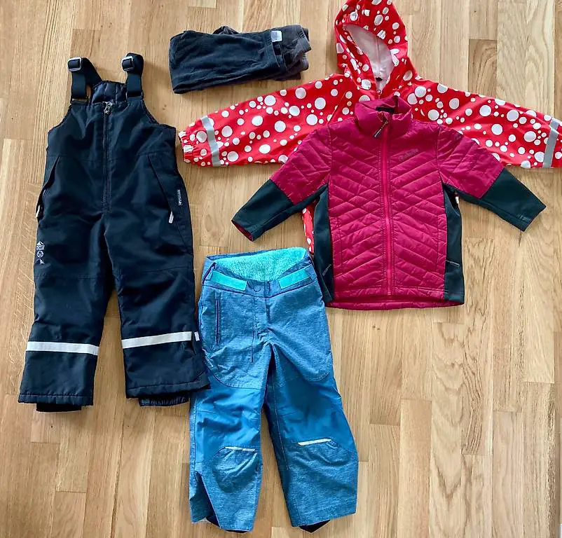 Kinderkleiderpaket Gr. 104