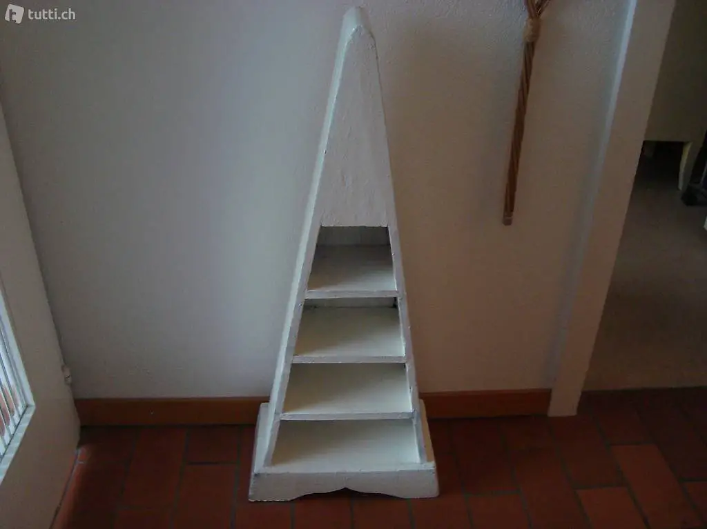 Cooles weisses Möbeli / Ablage /Regal / Gestell aus Holz