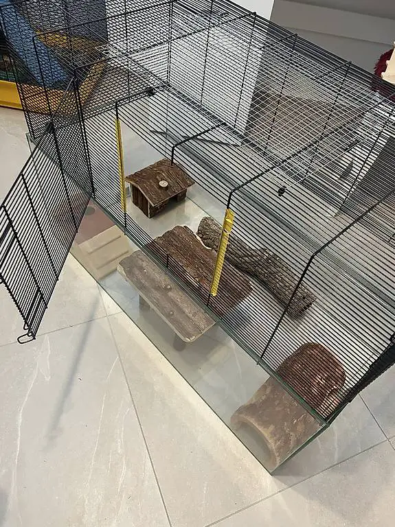 Schönes hamsterhaus mit zubehör