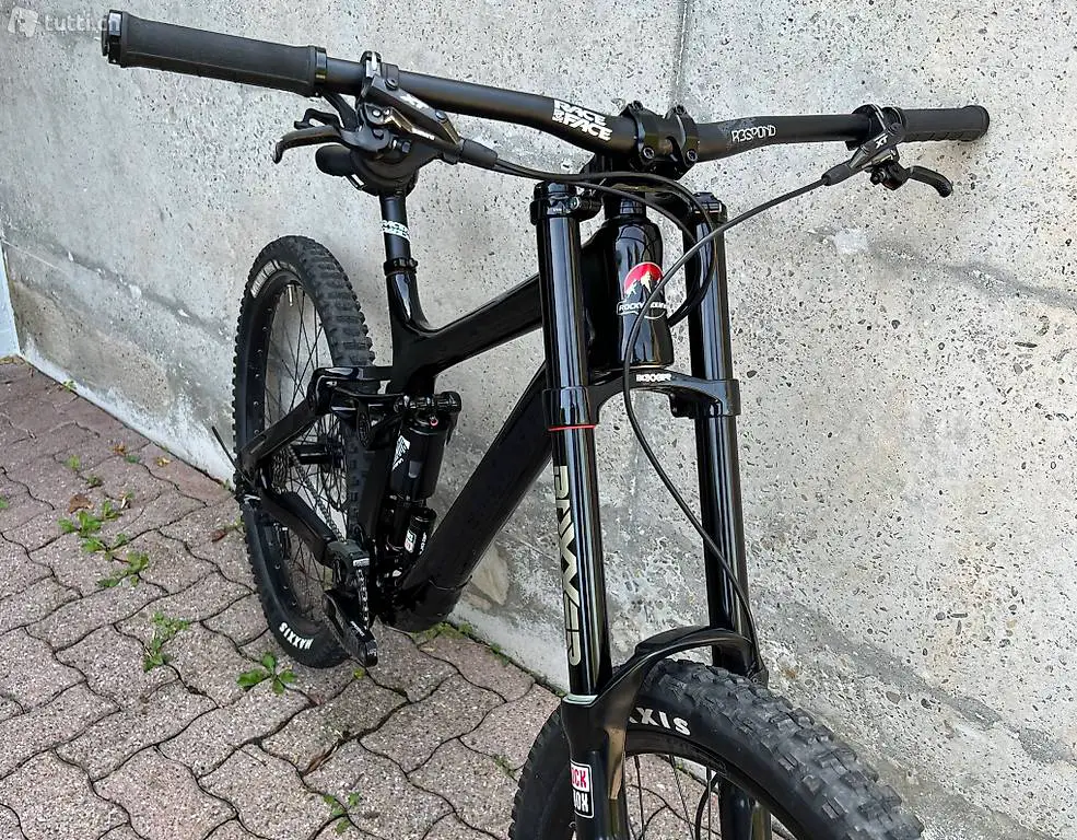 Rocky Mountain Maiden Carbon Downhiller