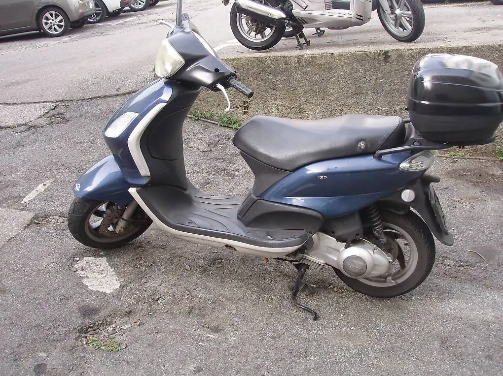 Piaggio Fly 125