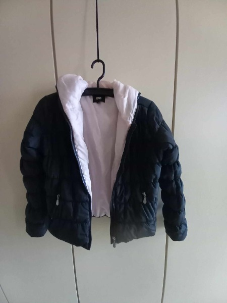 Kurze Softjacke Gr. S mit Kapuze