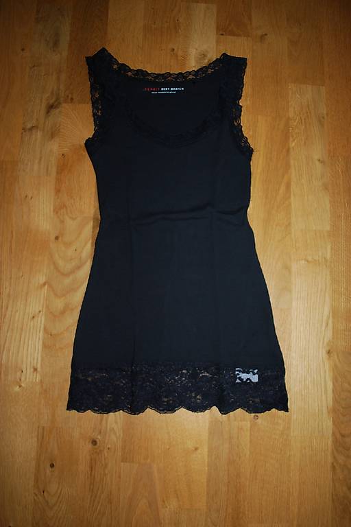 Hübsches Top mit Spitzen von Esprit in Gr. XS / Neuwertig