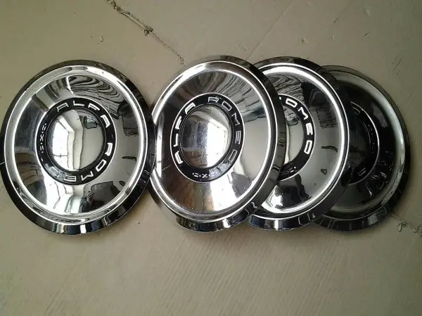 enjoliveur alfa romeo