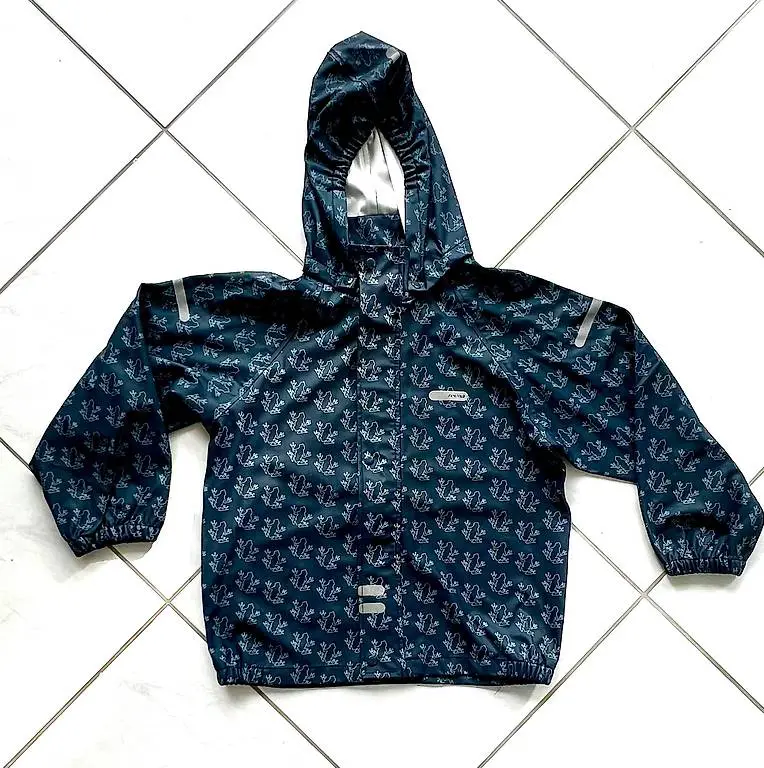 Regenjacke der Topmarke REIMA, Gr. 122