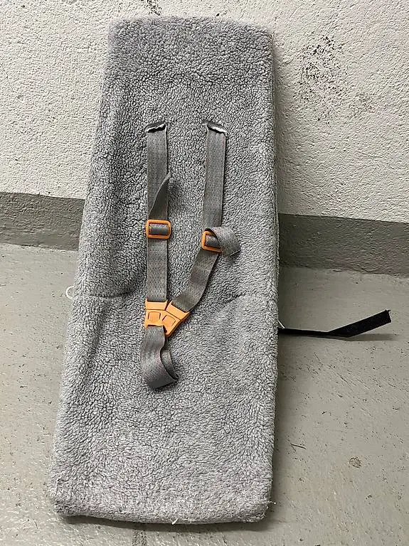 Babyschale für Veloanhänger