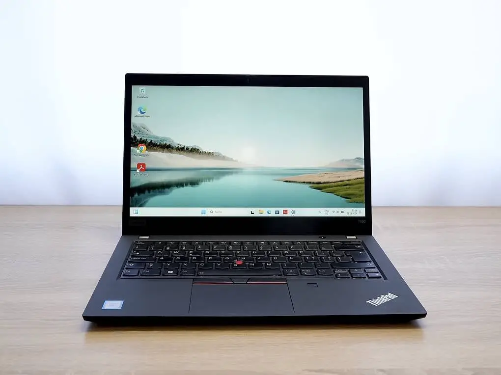 Lenovo Thinkpad T490 i7 16GB 256GB Win 11 Pro