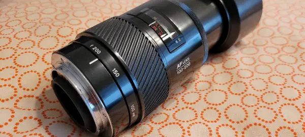 Minolta AF Zoom 100-200 mm Macro (Für Sony Alpha A-Bajonett)