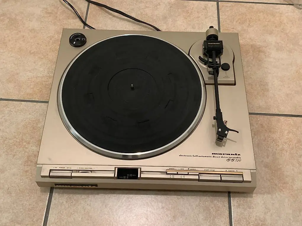 Plattenspieler Marantz TT320