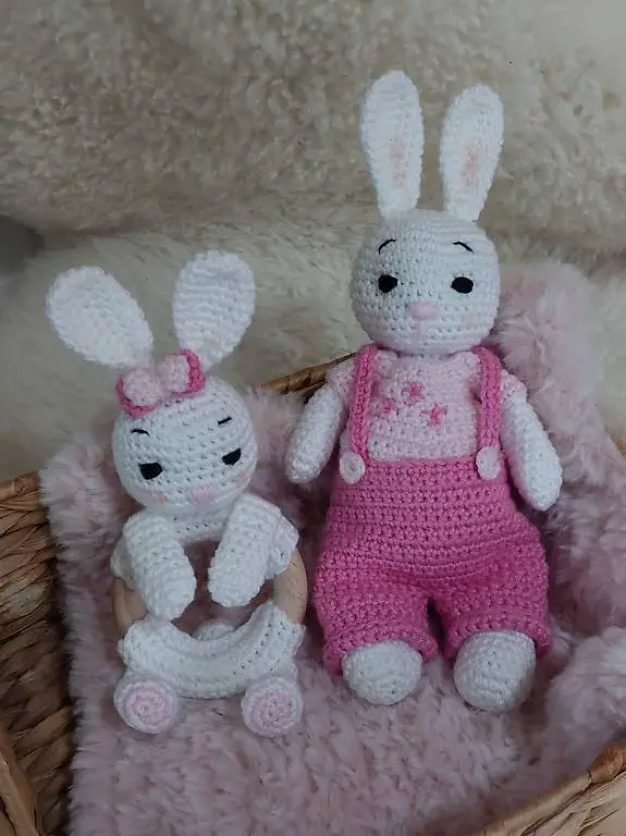 Kuscheltier Hase und Greifling mit Rassel