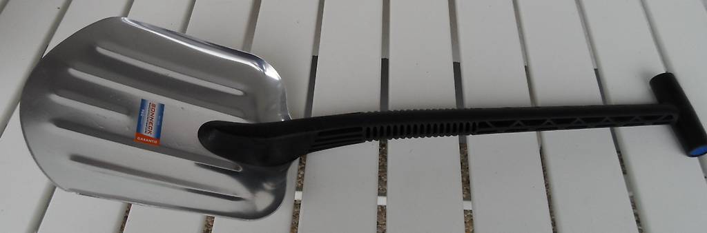 "Neue" Alu Autoschaufel / Kinderschaufel mit Kunststoffstiel