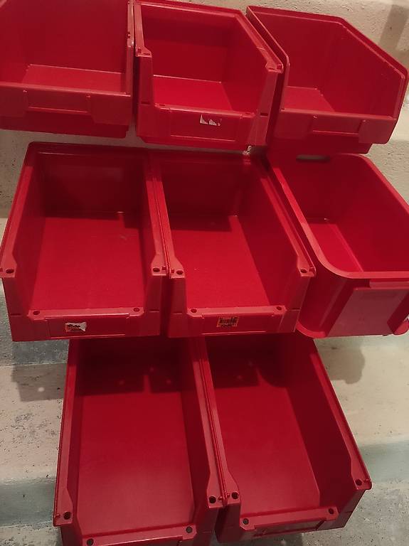 8 Kisten rot für Vinyls oder Handwerkzeug