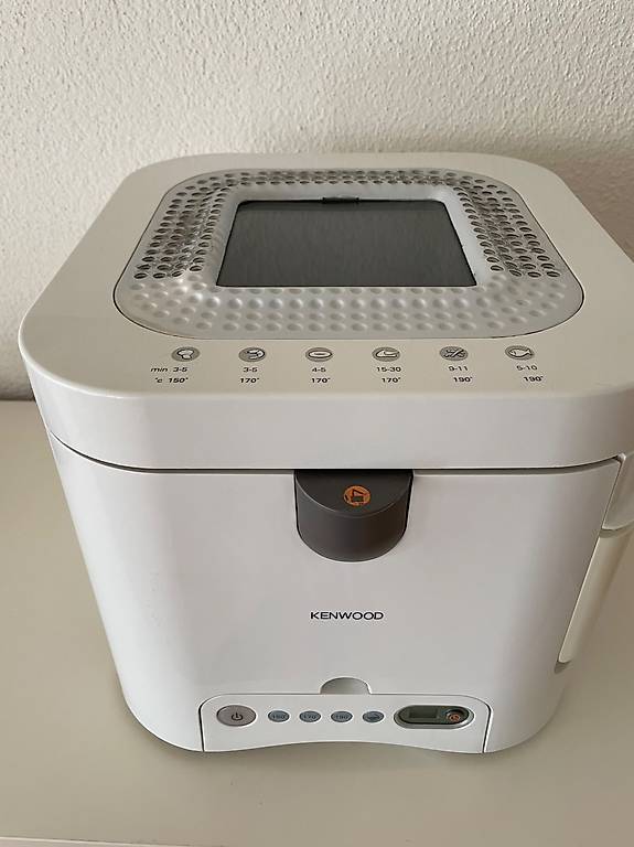 Fritteuse mit Öl von Kenwood