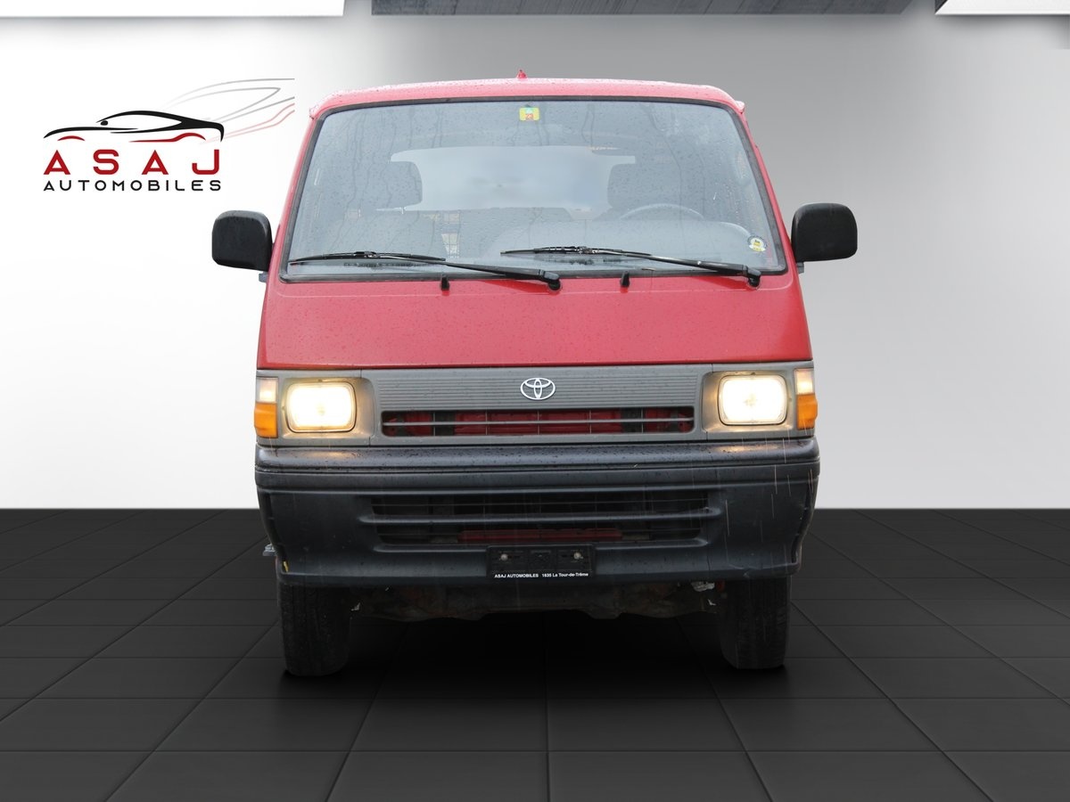 toyota hiace 2.4 efi 4x4