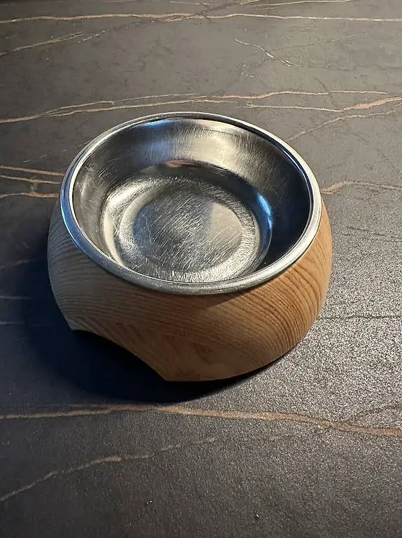 Futternapf in Holzoptik