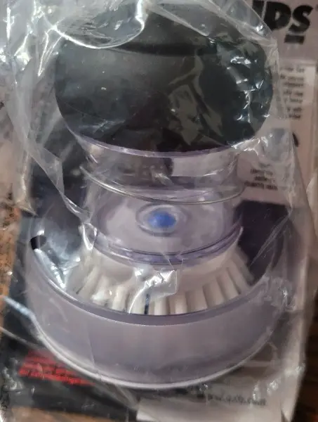 Abwaschbürste mit Seifenspender