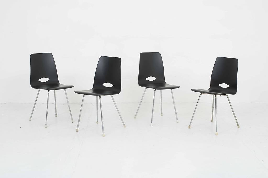 Horgenglarus Stühle Modell 6006 im Viererset