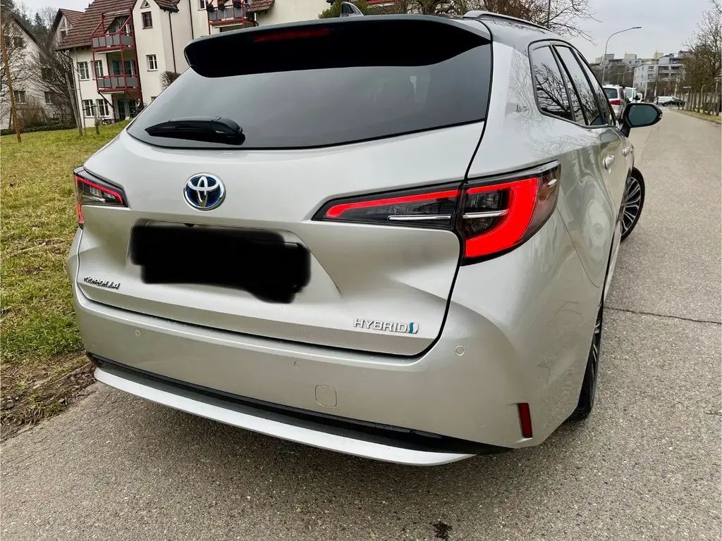 TOYOTA Corolla Touring Sports 1.8 HSD Trend