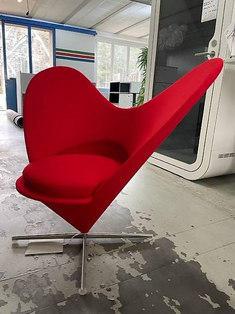 Vitra Heart Cone Chair