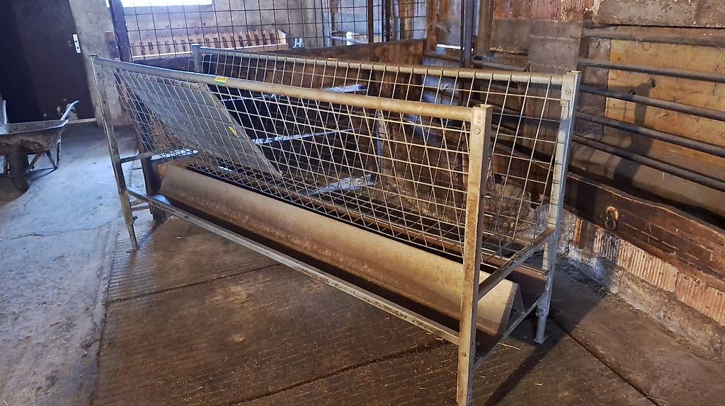 Heuraufe für Schafe