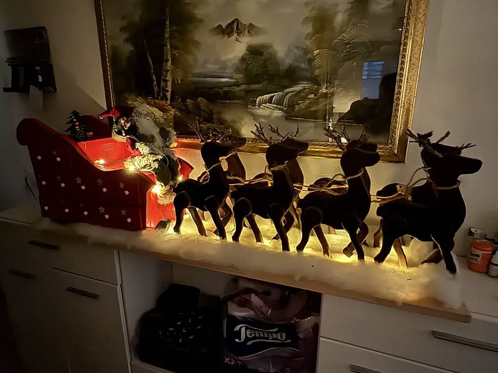 Selbstgebauter Adventskalender aus Holz