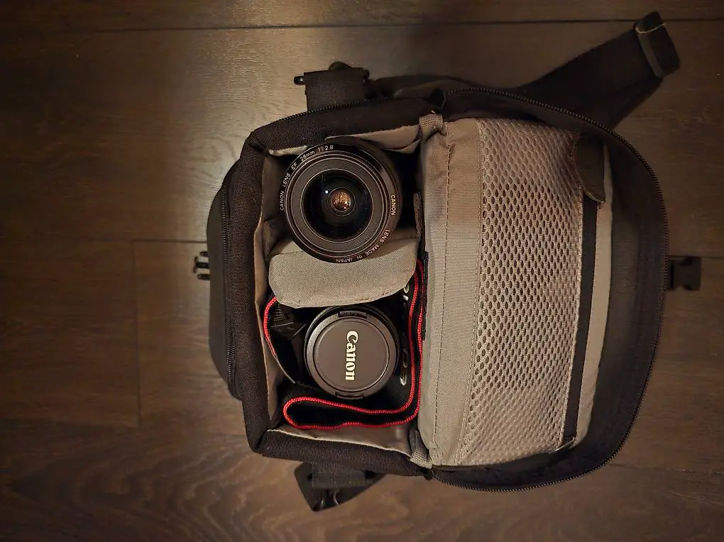 Canon Spiegelreflexkamera EOS 500D inkl. Weitwinkelobjekt