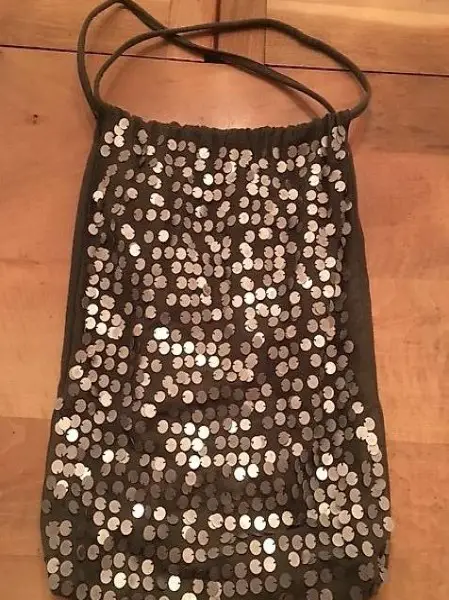 Stofftasche mit Silberplättchen olivgrün robust