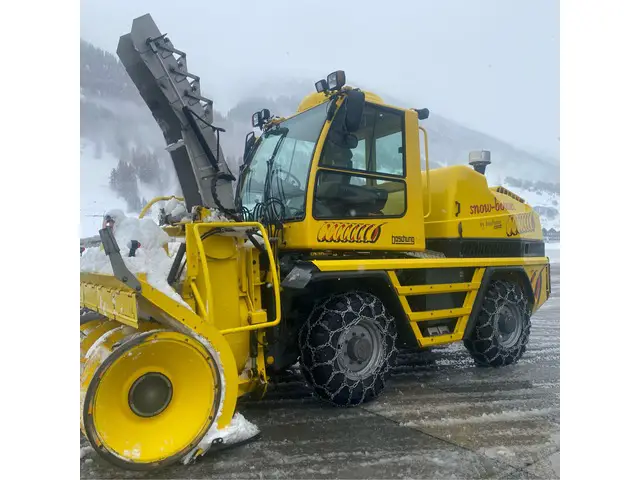 BOSCHUNG, B6 Snowbooster mit ZAUGG Aggregat, Winterdienst
