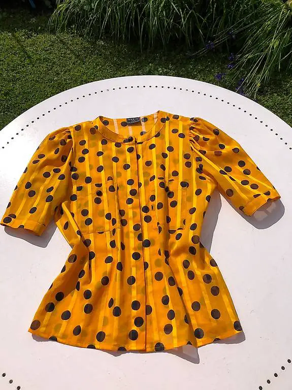 Wunderschöne Sommerbluse von AKRIS, Gr. 38, BW