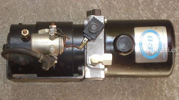 Hydraulik Pumpe 24 Volt Kompl.