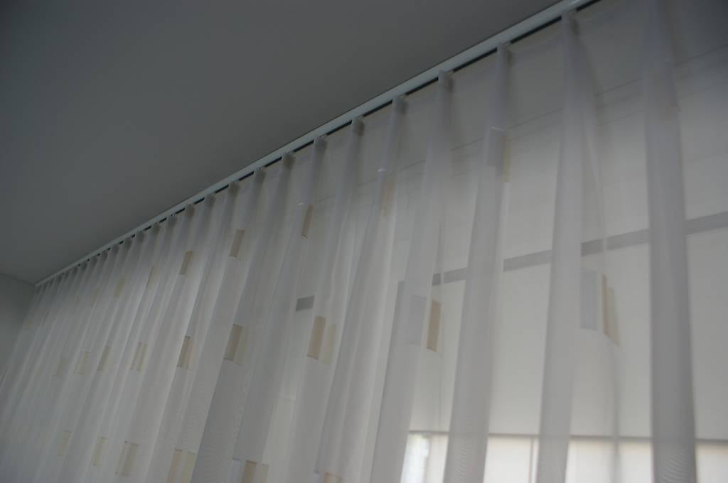 Sehr schöner Vorhang, Br. 285 cm, H. 235 cm