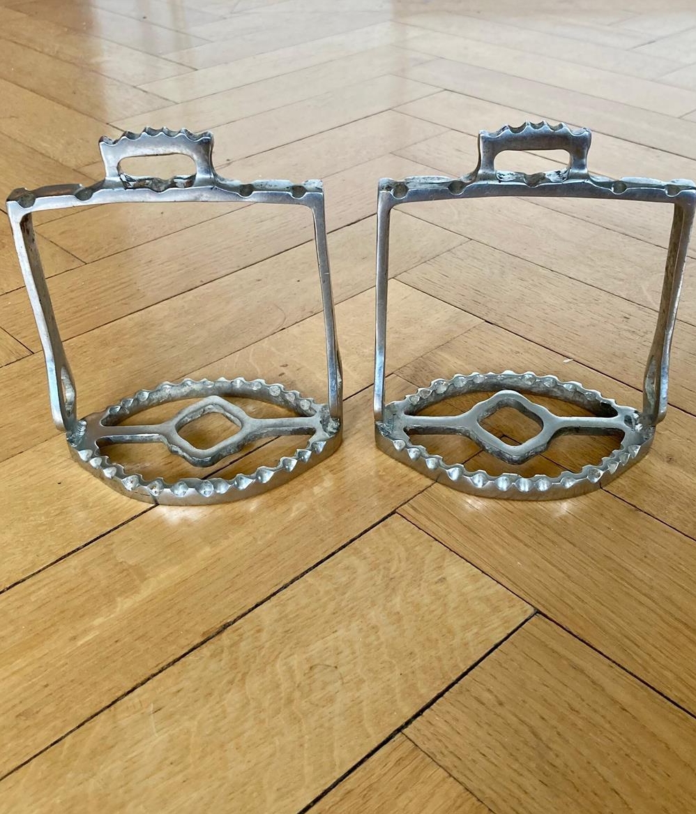 Barock Steigbügel in silber zu verkaufen