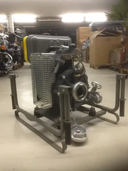 Motorspritze MAG Typ 1-86 von Feuerwehr Typ 1 mit Storz.