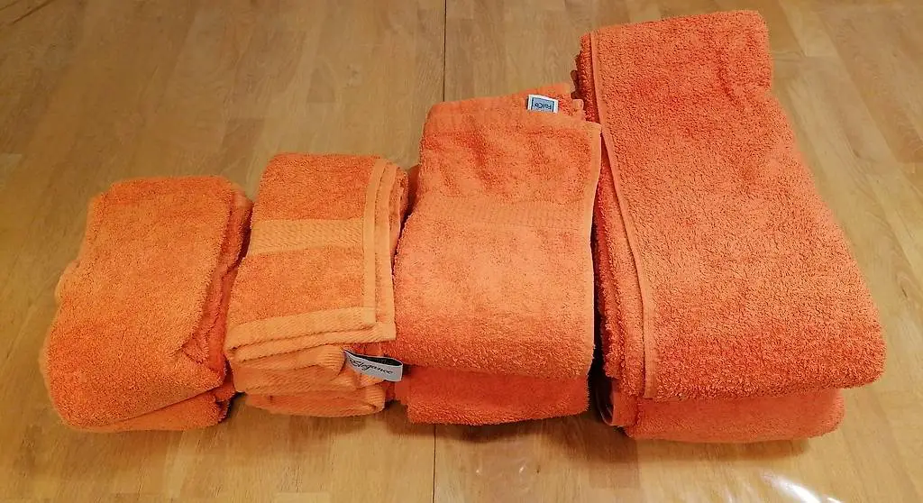 Frotteewäsche, Frotteetücher, Badetücher