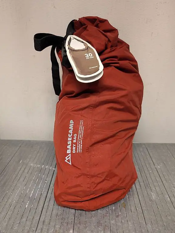 Neuer 30l Packsack, nicht mehr wasserdicht